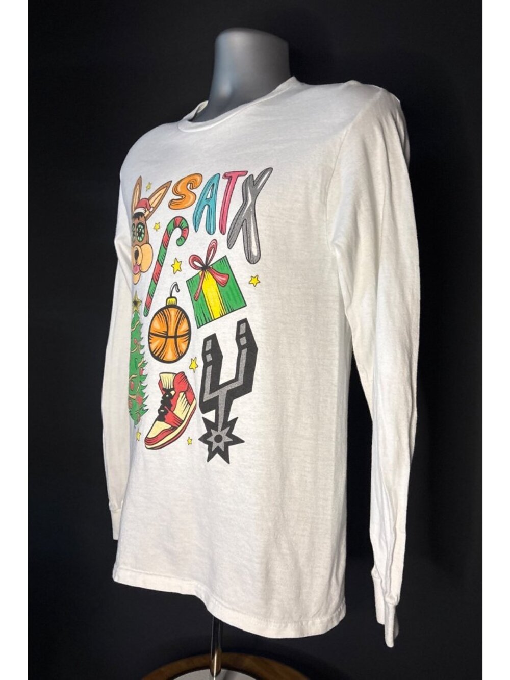 San Antonio Spurs White Long Sleeve T-Shirt Spurs Mascot Coyote Size S SATX - Picture 6 of 14